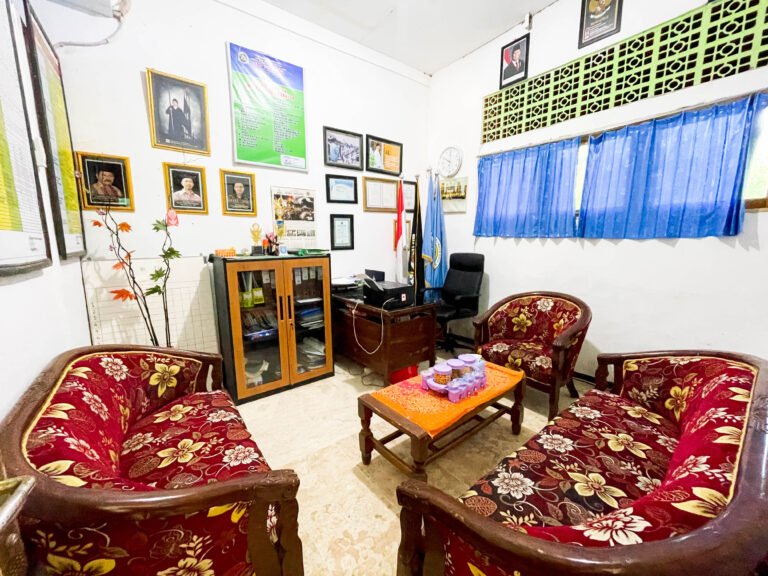 RUANG KEPALA SEKOLAH